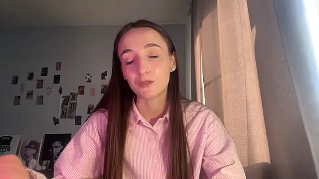 Snapshot of MerilynPlenty chatting on 07.31.26 MerilynPlenty online show from 07.31.26
