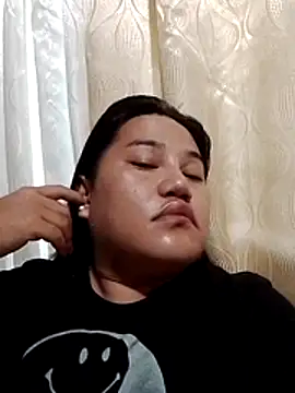 Snapshot of Andrea0414 chatting on 10.23.25 Andrea0414 online show from 10.23.25