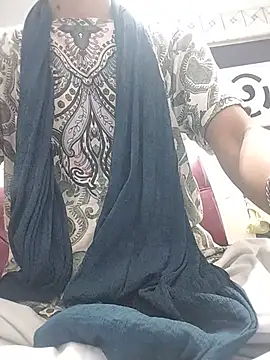 Snapshot of hey_pooja chatting on 08.05.26 hey pooja online show from 08.05.26