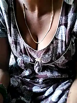 Snapshot of Lovely-Deepa chatting on 08.06.26 Lovely-Deepa online show from 08.06.26