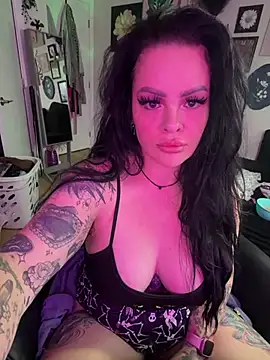 gothxgirly online show from 08.03.26