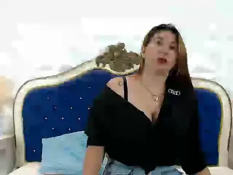 XimenaEvans online show from 08.03.26