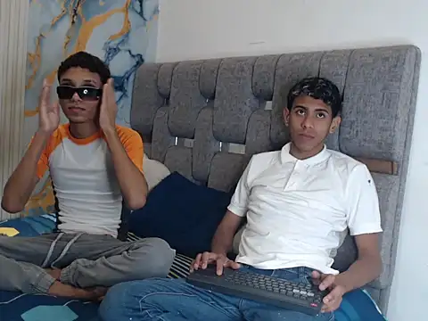 Snapshot of RED_ZONE_BOYS chatting on 08.05.26 RED ZONE BOYS online show from 08.05.26