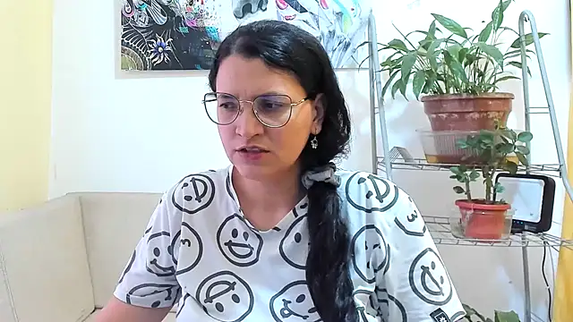 Snapshot of MARILYN_GARCIA chatting on 07.06.26 MARILYN GARCIA online show from 07.06.26