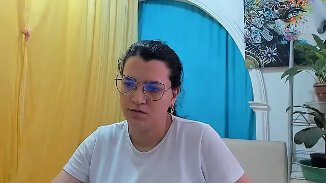 Snapshot of MARILYN_GARCIA chatting on 07.15.26 MARILYN GARCIA online show from 07.15.26