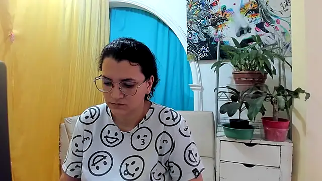 Snapshot of MARILYN_GARCIA chatting on 07.16.26 MARILYN GARCIA online show from 07.16.26