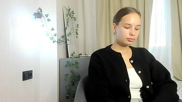 MedaRiesenweber online show from 08.07.26