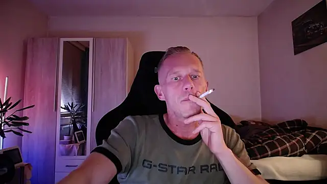 slaveboy2016xh online show from 09.10.25
