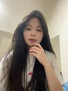 Snapshot of Linh_xinhcuke chatting on 08.08.26 Linh xinhcuke online show from 08.08.26