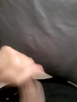 Snapshot of Demillvan chatting on 12.15.24 Demillvan online show from 12.15.24