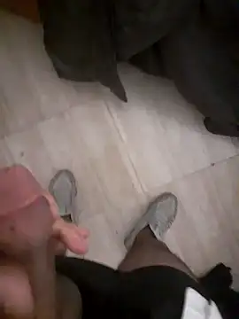 Snapshot of Demillvan chatting on 02.10.25 Demillvan online show from 02.10.25