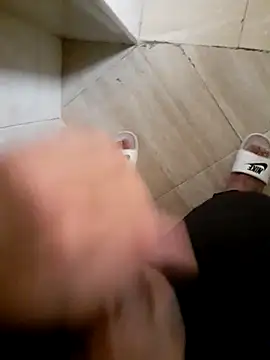 Snapshot of Demillvan chatting on 02.28.25 Demillvan online show from 02.28.25