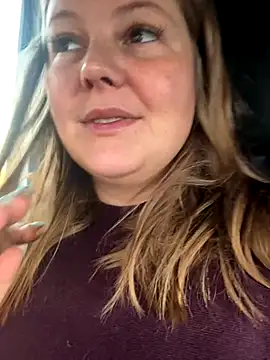 Snapshot of BootyLola chatting on 11.03.25 BootyLola online show from 11.03.25