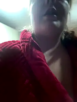 Snapshot of BootyLola chatting on 12.21.25 BootyLola online show from 12.21.25