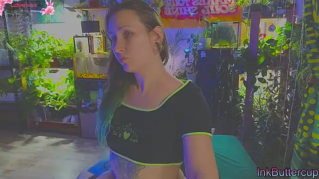 Snapshot of Dead_Butterfly chatting on 10.12.25 Dead Butterfly online show from 10.12.25