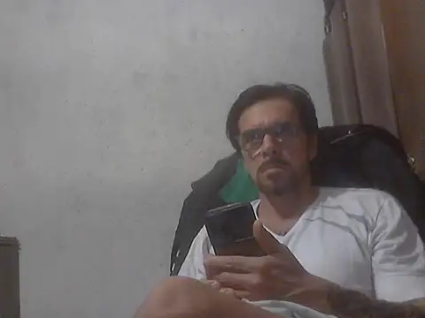 Snapshot of el_principe_hot chatting on 09.15.25 el principe hot online show from 09.15.25