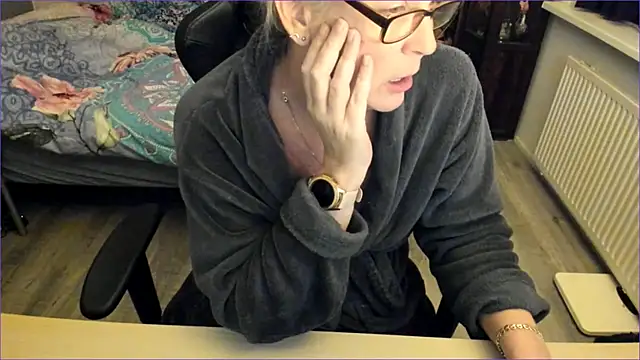 minoesje37 online show from 12.09.24