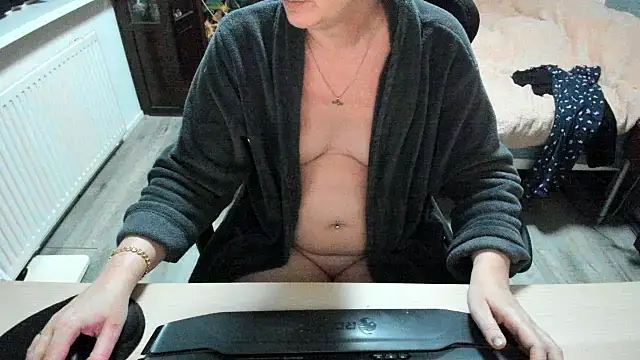 minoesje37 online show from 02.24.25