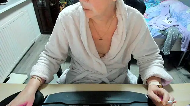 minoesje37 online show from 03.02.25