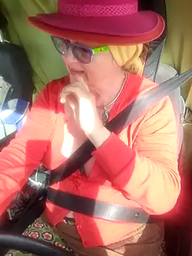 MucMilf59 online show from 03.25.26