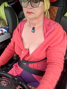 MucMilf59 online show from 04.11.26