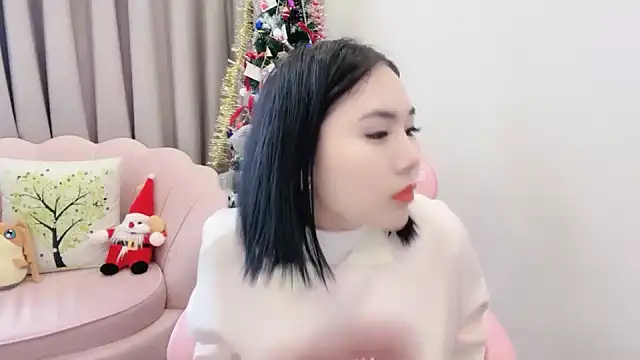 Snapshot of Meilian2021 chatting on 12.16.24 Meilian2021 online show from 12.16.24