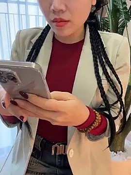 Snapshot of Meilian2021 chatting on 02.20.25 Meilian2021 online show from 02.20.25