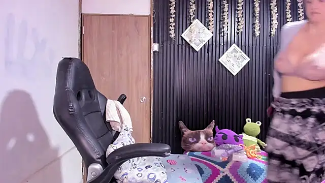 lalanaughty online show from 04.04.26