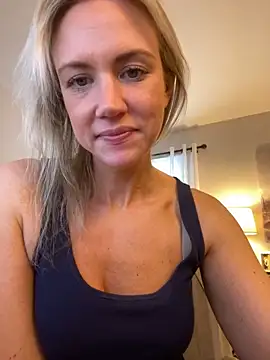 Snapshot of Kay_Cakes chatting on 12.02.24 Kay Cakes online show from 12.02.24