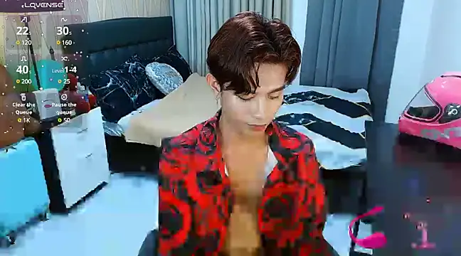 Snapshot of WildestTwink chatting on 03.08.25 WildestTwink online show from 03.08.25