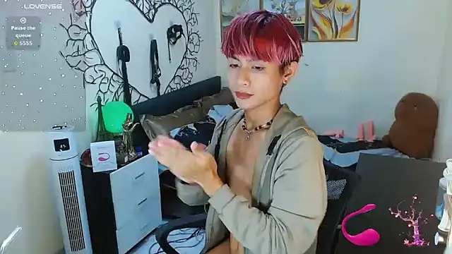 Snapshot of WildestTwink chatting on 10.03.25 WildestTwink online show from 10.03.25