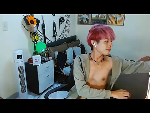 Snapshot of WildestTwink chatting on 10.08.25 WildestTwink online show from 10.08.25