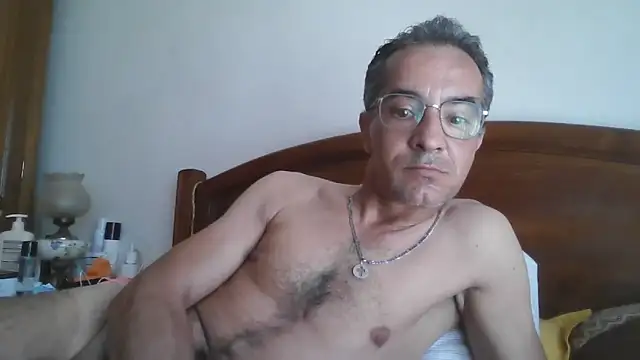 Snapshot of CarlosRocha73 chatting on 06.16.26 CarlosRocha73 online show from 06.16.26