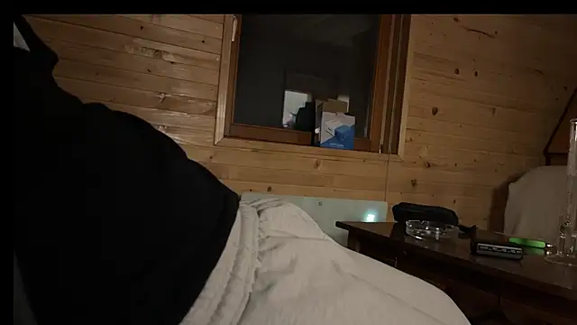 Snapshot of diablocuple chatting on 02.21.25 diablocuple online show from 02.21.25