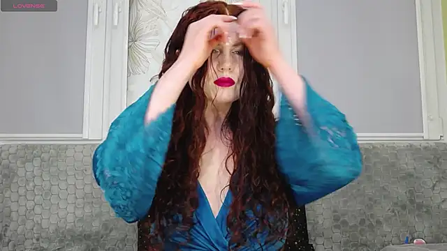 Snapshot of Hetera chatting on 04.24.26 Hetera online show from 04.24.26
