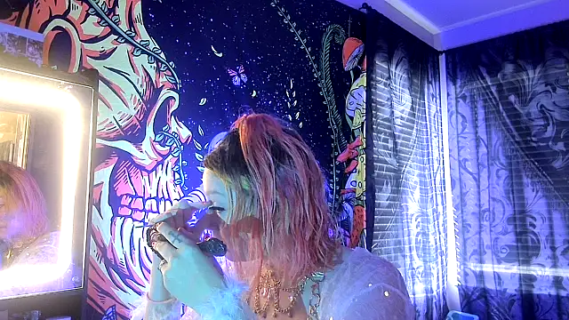 Snapshot of TEXASMARYYYJANE chatting on 10.28.25 TEXASMARYYYJANE online show from 10.28.25