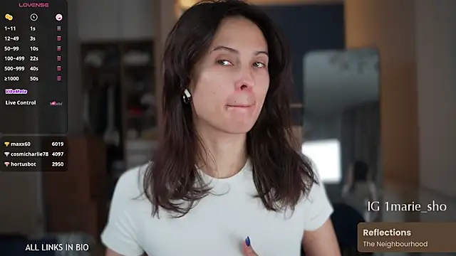 LAUREL HAZEL online show from 11.01.25