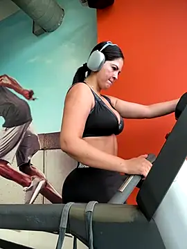 Carolina Novoa online show from 10.11.25