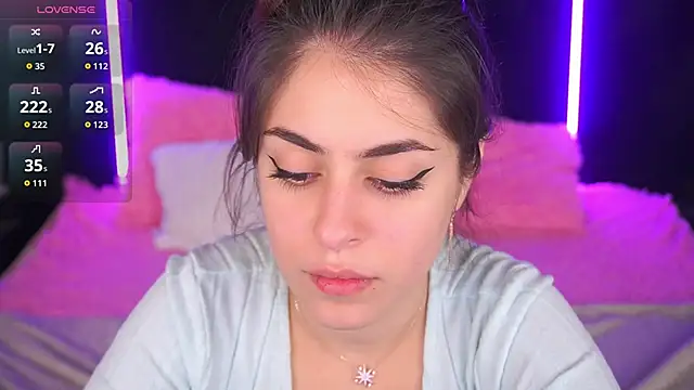 Snapshot of GoldBabyS chatting on 10.11.25 GoldBabyS online show from 10.11.25