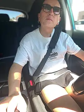 Chic desire online show from 04.19.26