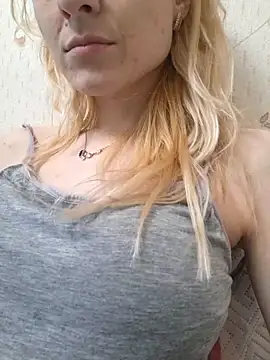 YogisticJuli666 online show from 03.13.25