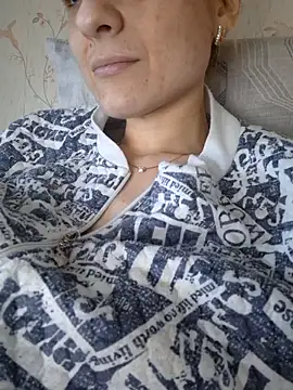 YogisticJuli666 online show from 03.21.25