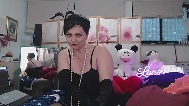 Snapshot of lucillabollente chatting on 02.09.25 lucillabollente online show from 02.09.25