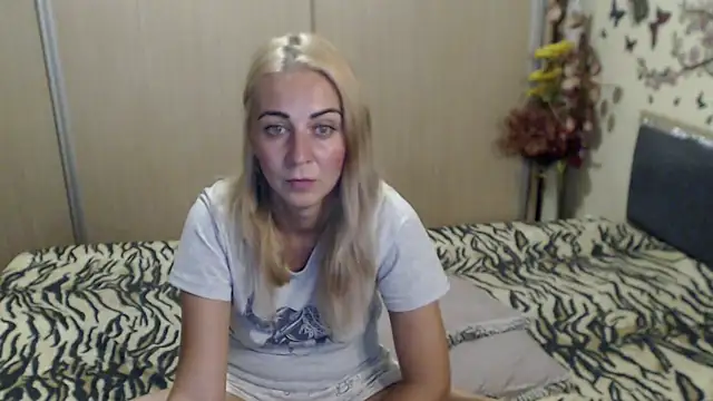 Snapshot of MirabelaSweet chatting on 07.07.26 MirabelaSweet online show from 07.07.26