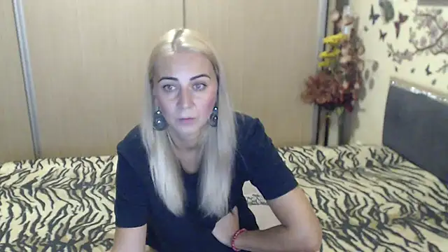 Snapshot of MirabelaSweet chatting on 07.09.26 MirabelaSweet online show from 07.09.26