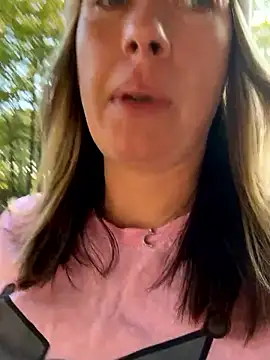 Snapshot of _NinaLuvSins_ chatting on 09.12.25 NinaLuvSins online show from 09.12.25