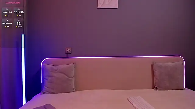 Snapshot of Malika_Lisan chatting on 10.22.25 Malika Lisan online show from 10.22.25