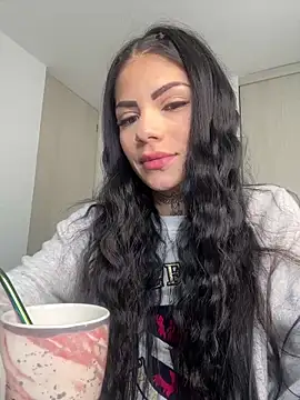 Snapshot of Lisegg_ chatting on 02.21.25 Lisegg online show from 02.21.25