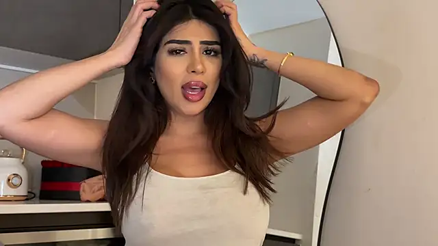 Snapshot of ArabicBarbie chatting on 04.28.26 ArabicBarbie online show from 04.28.26