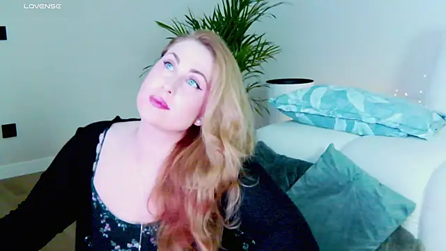 Sinful Eyes online show from 11.29.25